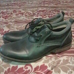 Men's dress shoes by Steve Madden